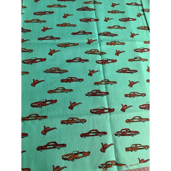 Retro Car Print Cotton Fabric 1/2 yard 44" wide Green & Red - Picture 1 of 5